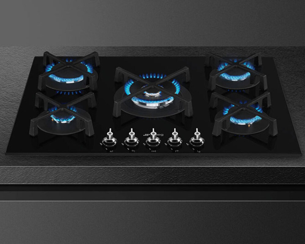 SMEG PV375N Газовая варочная панель, 72 см, чёрное стекло, прямой край.