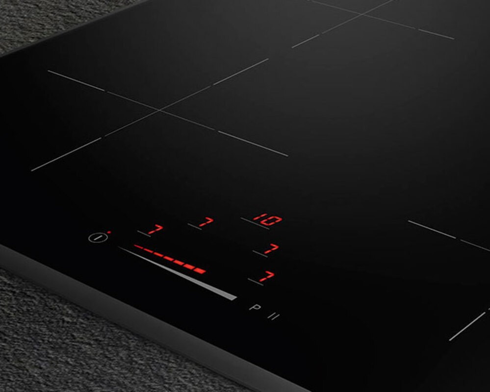 SMEG SI4642B Индукционная варочная панель, 60 см, скошенный край