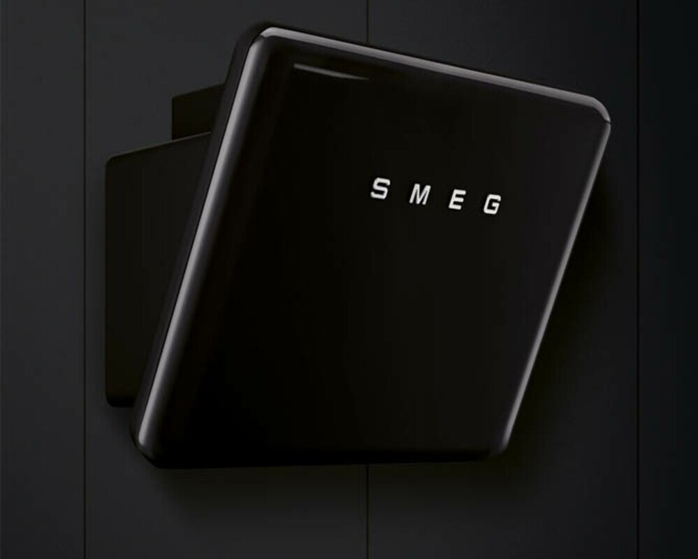 SMEG KFAB75BL Вытяжка настенная,75 см, черная