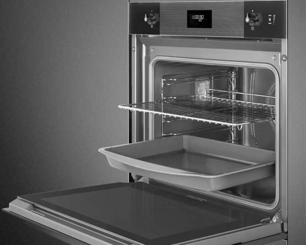 SMEG SO6101S2B3 Многофункциональный духовой шкаф с пароувлажнением, 60 см, 11 функций, чёрное стекло