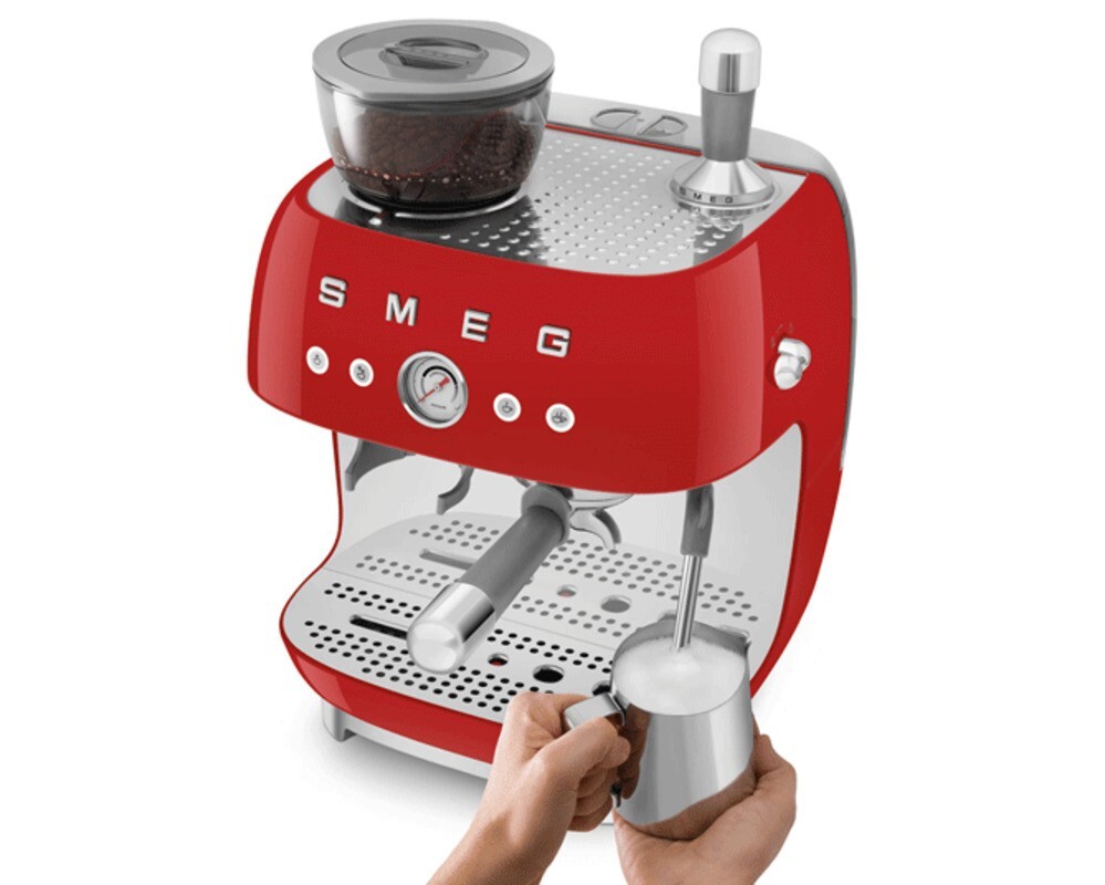 SMEG EGF03RDEU Кофемашина-эспрессо со встроенной кофемолкой, цвет красный