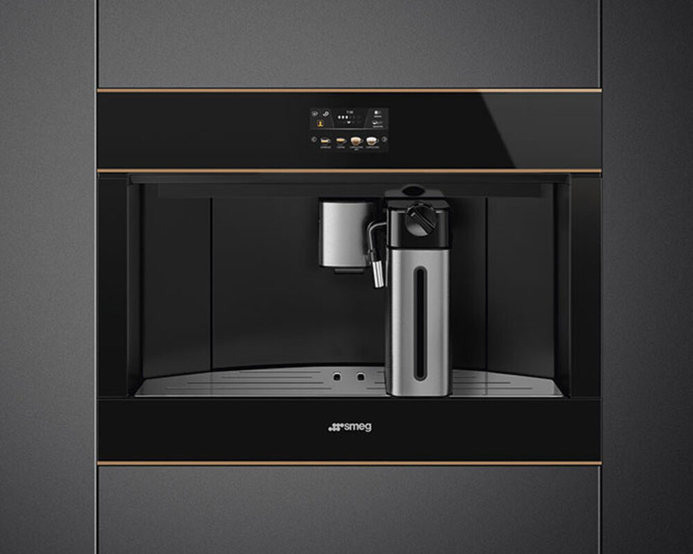 SMEG CMS4604NRRU Автоматическая кофемашина, 60 см, высота 45 см, черное стекло Eclipse, медный профиль