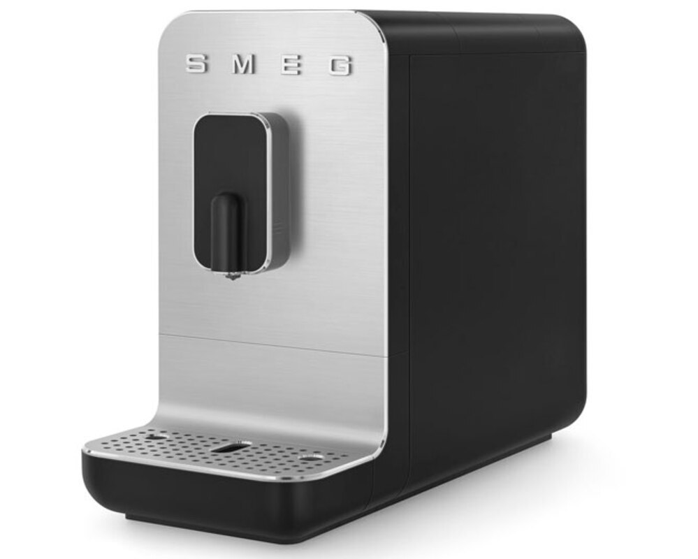 SMEG BCC11BLMEU Автоматическая кофемашина, цвет чёрный матовый